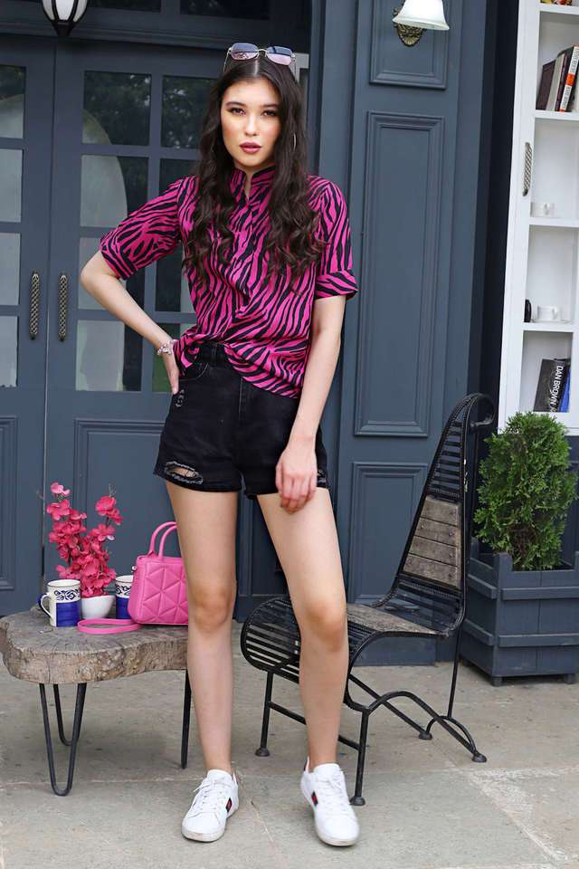 sera Animal Print Polyester Collared Women Top-picture-37
