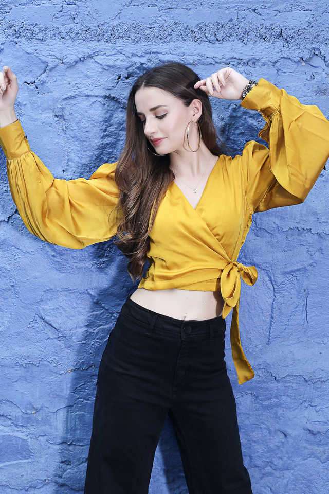 sera Solid Polyester V-Neck Women Top-picture-21