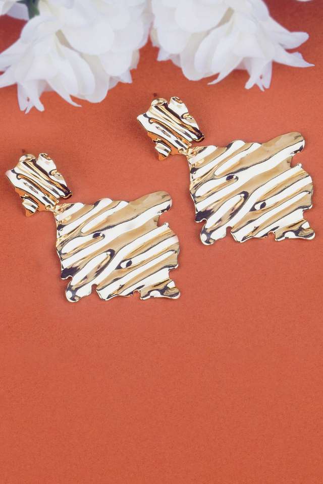 Eastheic-Golden-Drop-Earring