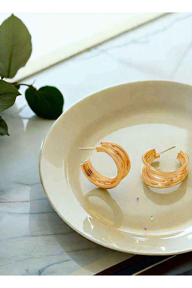 Wavy-Chunky-Hoop-Gold-Earrings