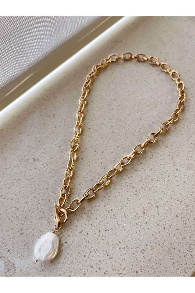 Gold-T-Bar-Pearl-Chain-Necklace