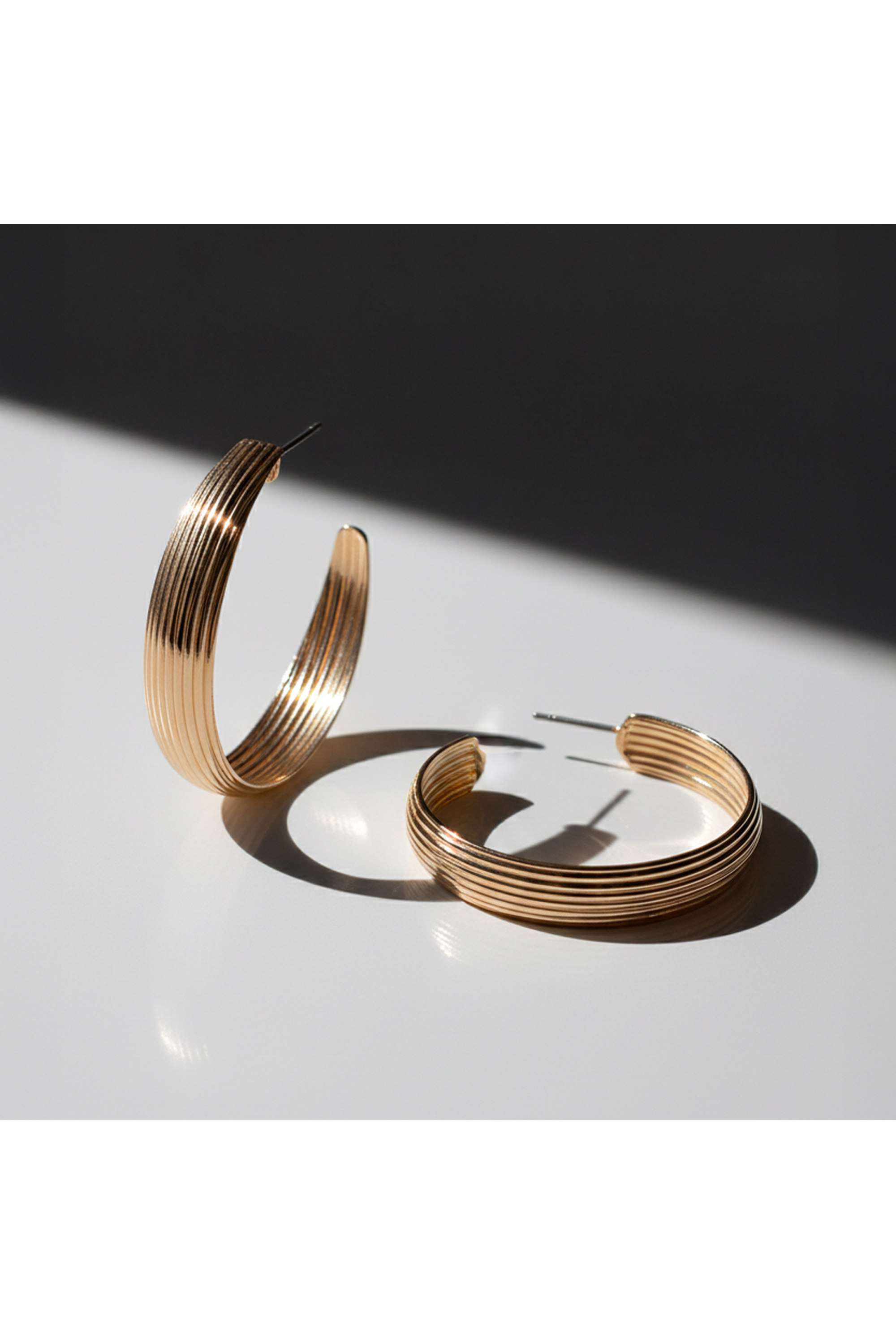 Metal-Casual-Wear-Women-Earrings