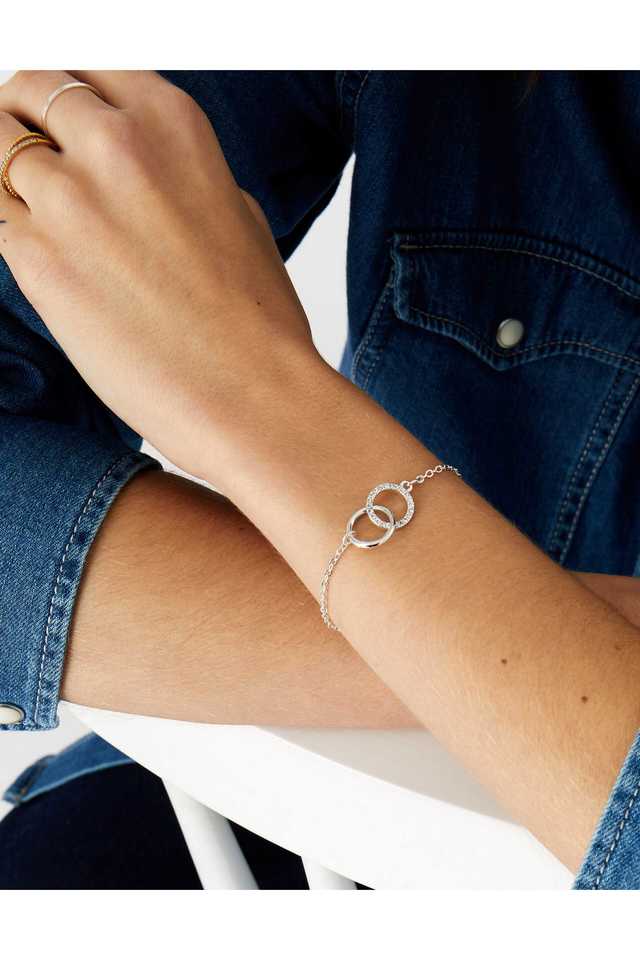 Women-s-Silver-Linked-Circle-Bracelet