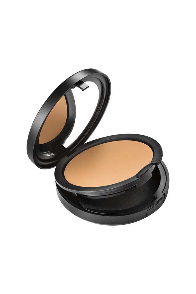 Studio-Fix-Powder-Plus-24-Hour-Oil-Control-Compact-Foundation-With-Rose-&-Red-Algae-Extracts---NC20