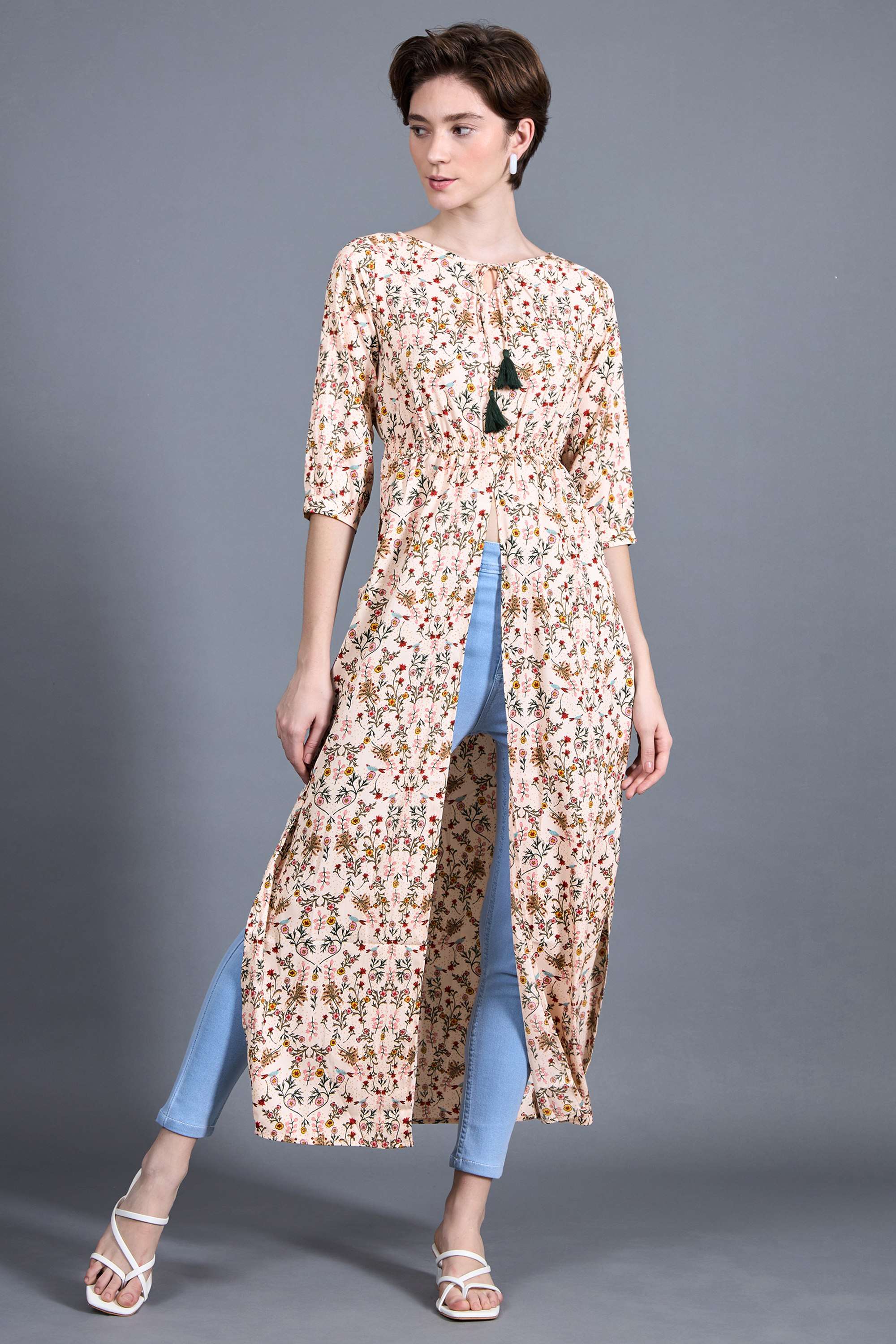miss chase Floral Crepe Round Neck Women Top-picture-34