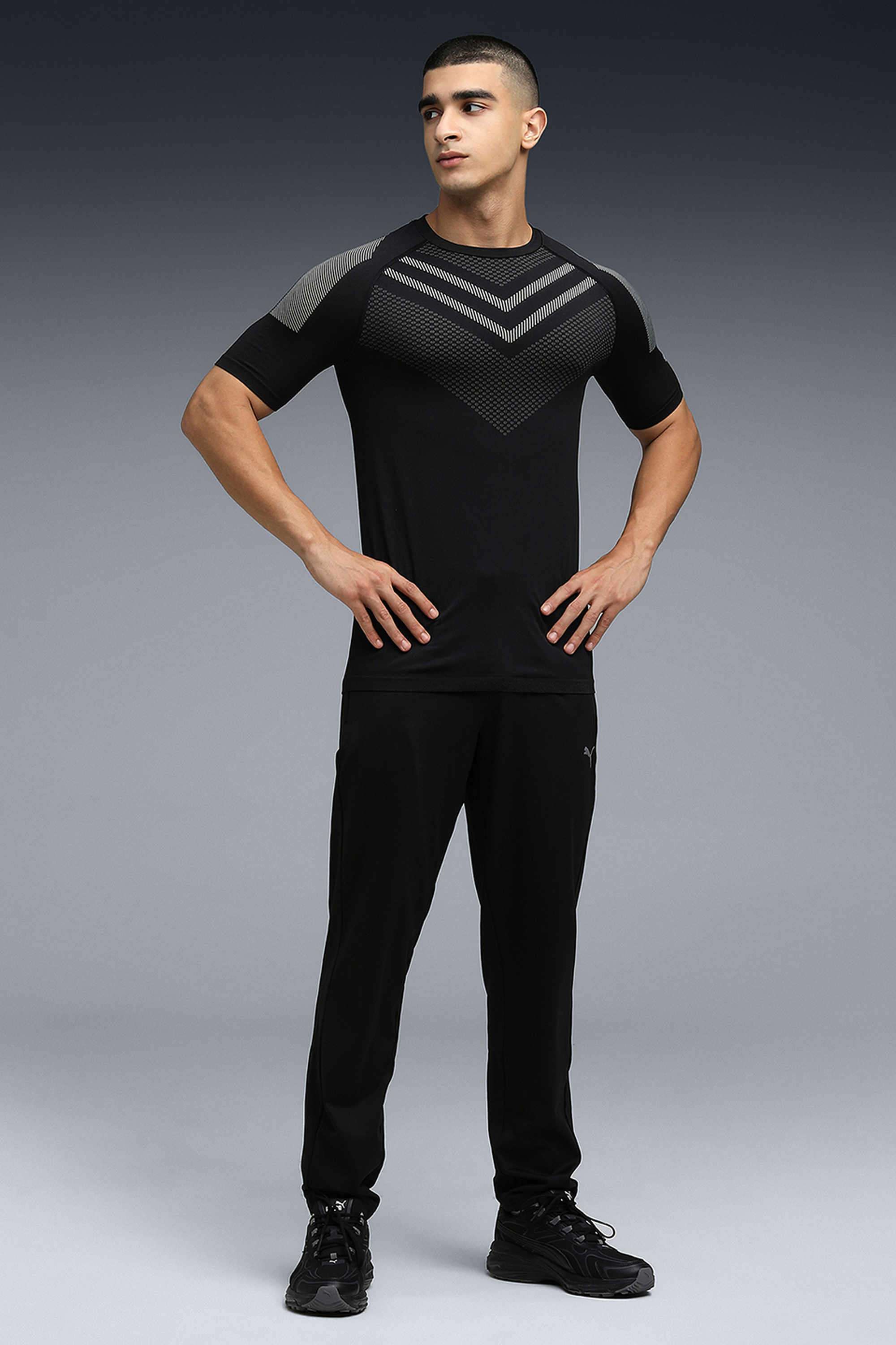 Men-s-Jacquard-Training-Logo-T-Shirt