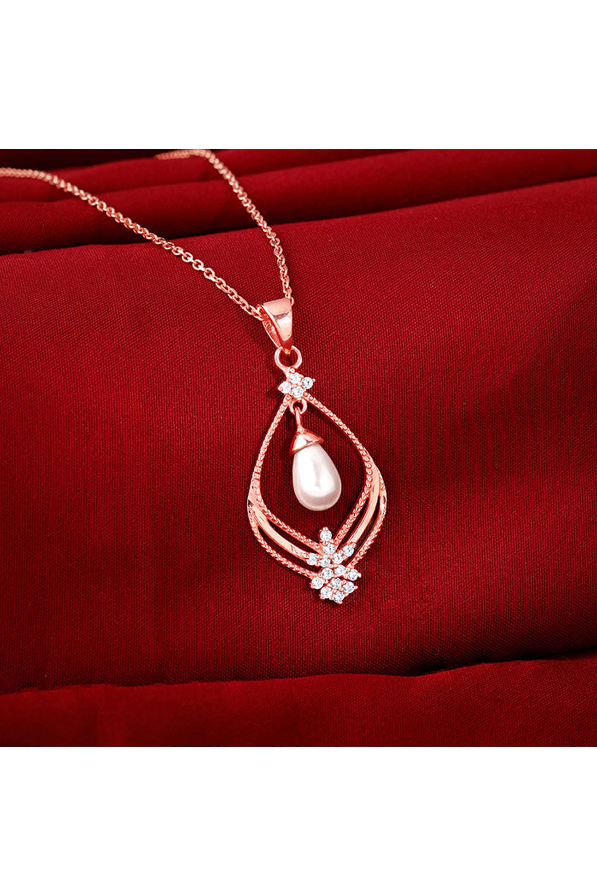 Pearl-Drop-Pendant-for-Women
