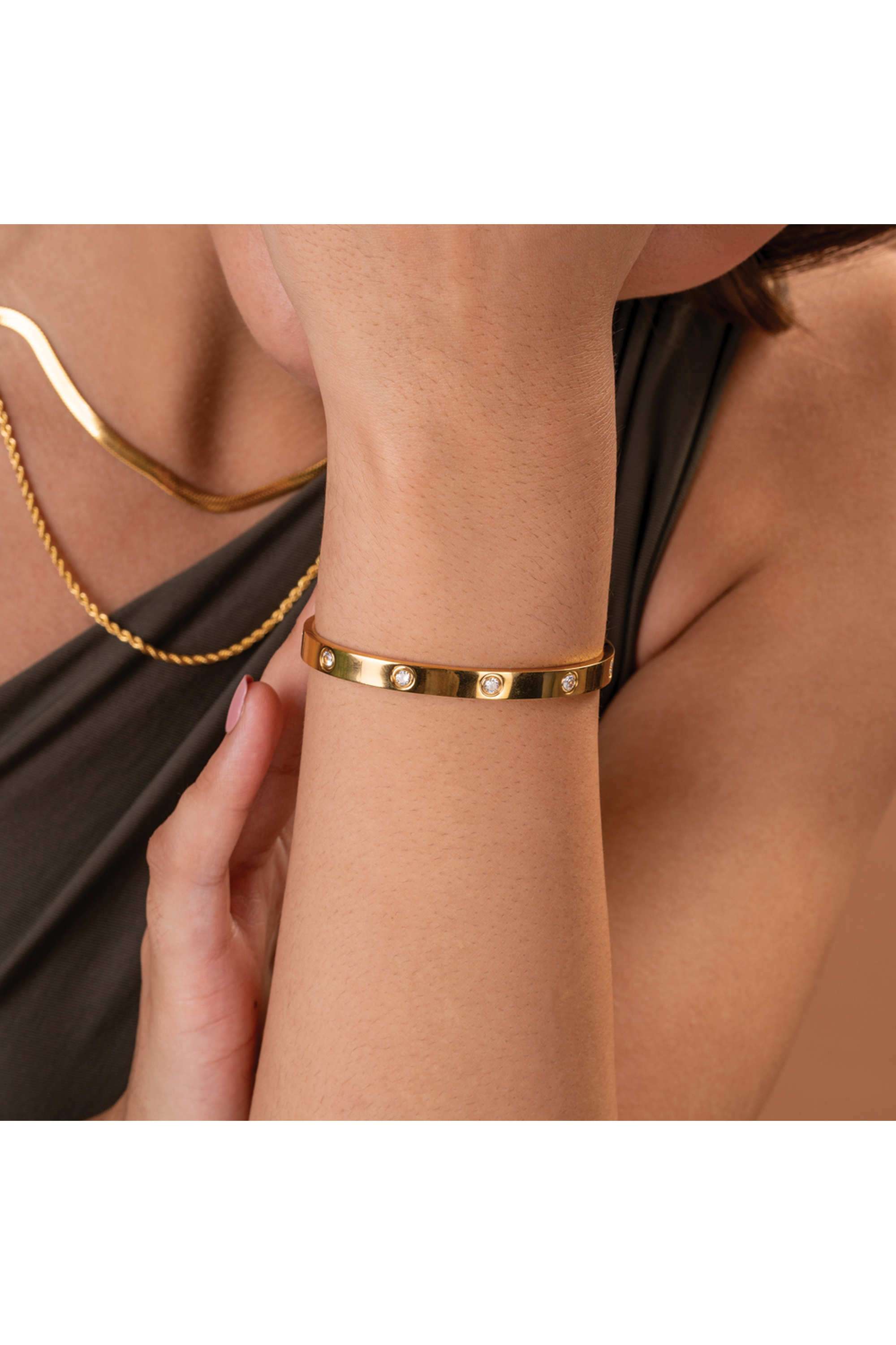 Crystal-Love-Bangle-Bracelet-for-Womens-Waterproof-&-Anti-Tarnish