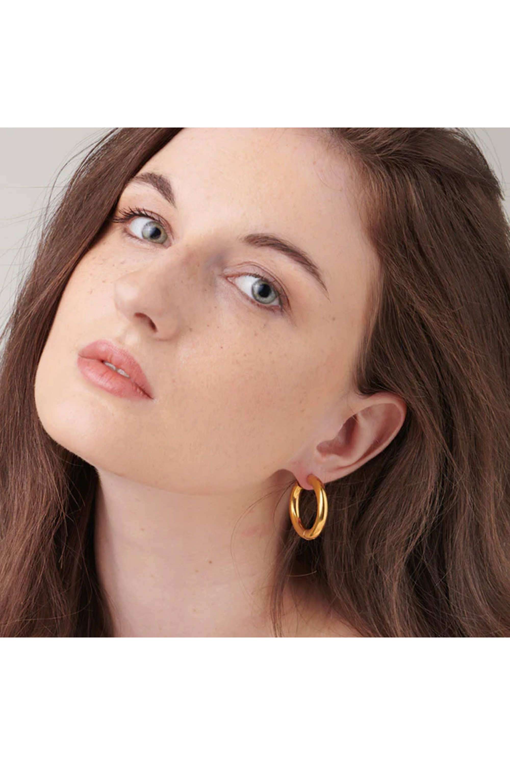 18k-Gold-Plated-Classic-Round-Hoop-Earrings-for-Womens-Waterproof-&-Anti-Tarnish
