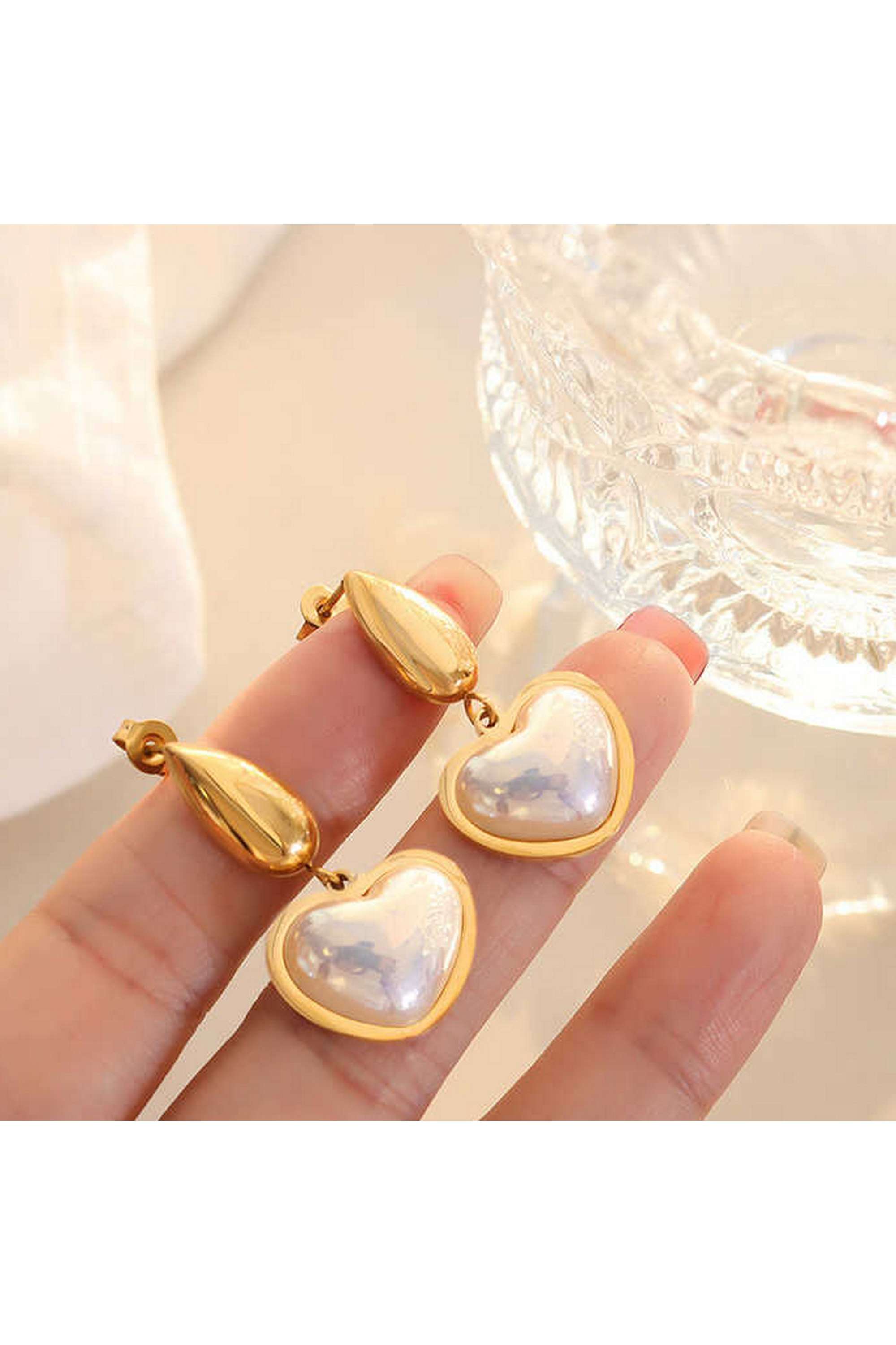 Vintage-Heart-Earrings-For-Womens---Waterproof-&-Anti-Tarnish