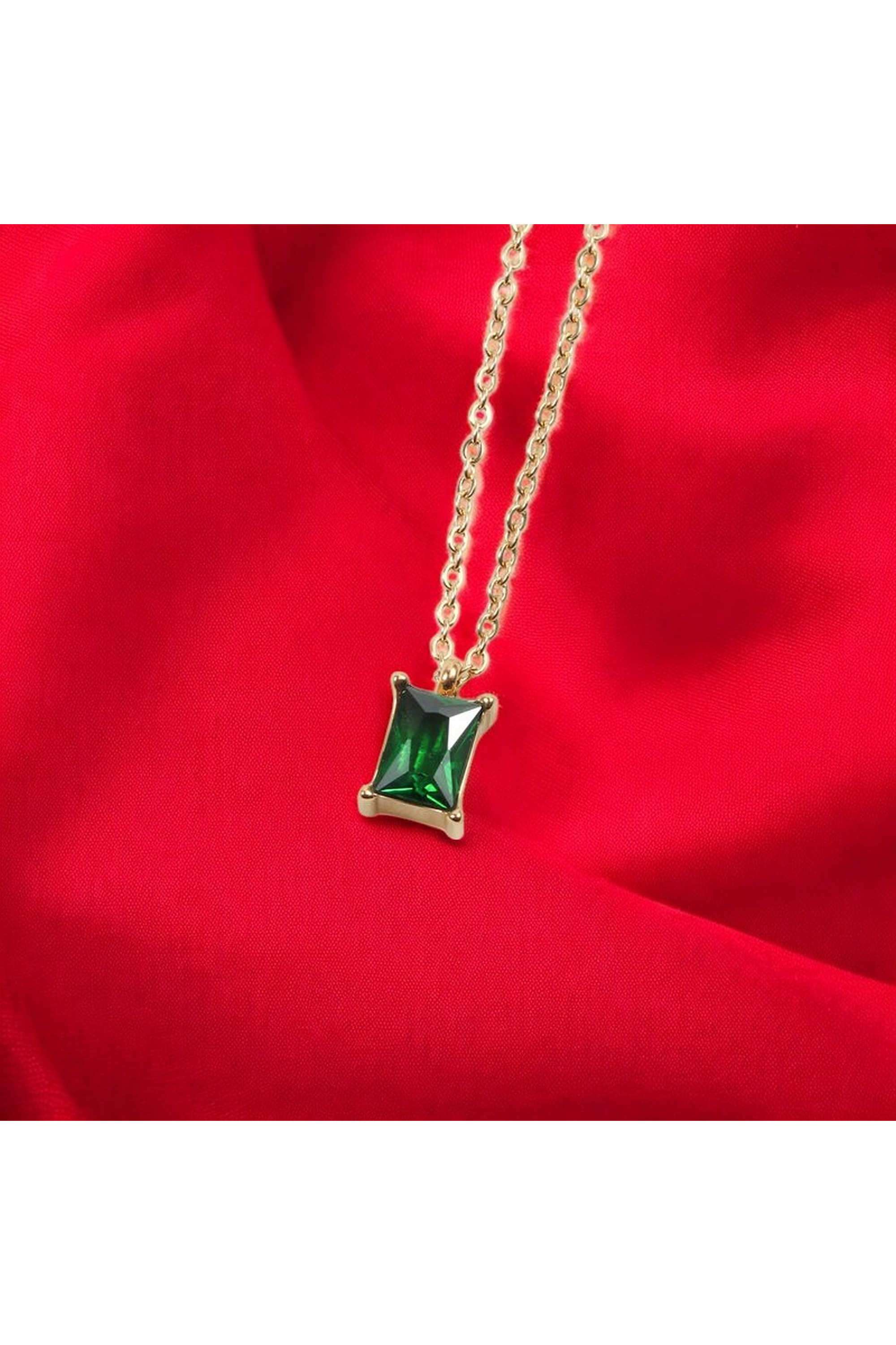 18k-Gold-Plated-Emerald-Aventurine-Necklace-for-Womens-Waterproof-&-Anti-Tarnish