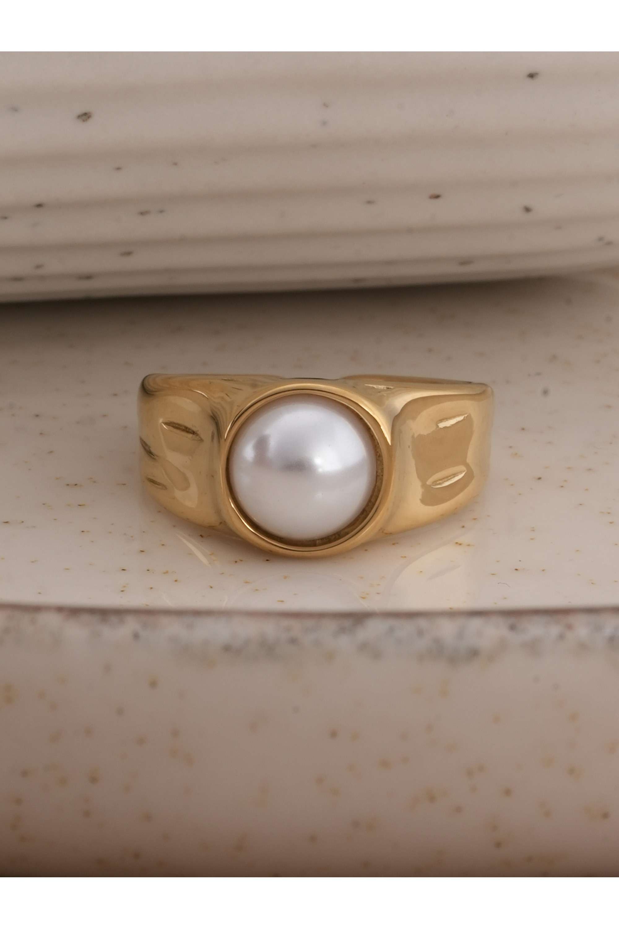 Bold-Pearl-Adjustable-Ring-for-Womens-(Size---Adjustable)---Waterproof-&-Anti-Tarnish