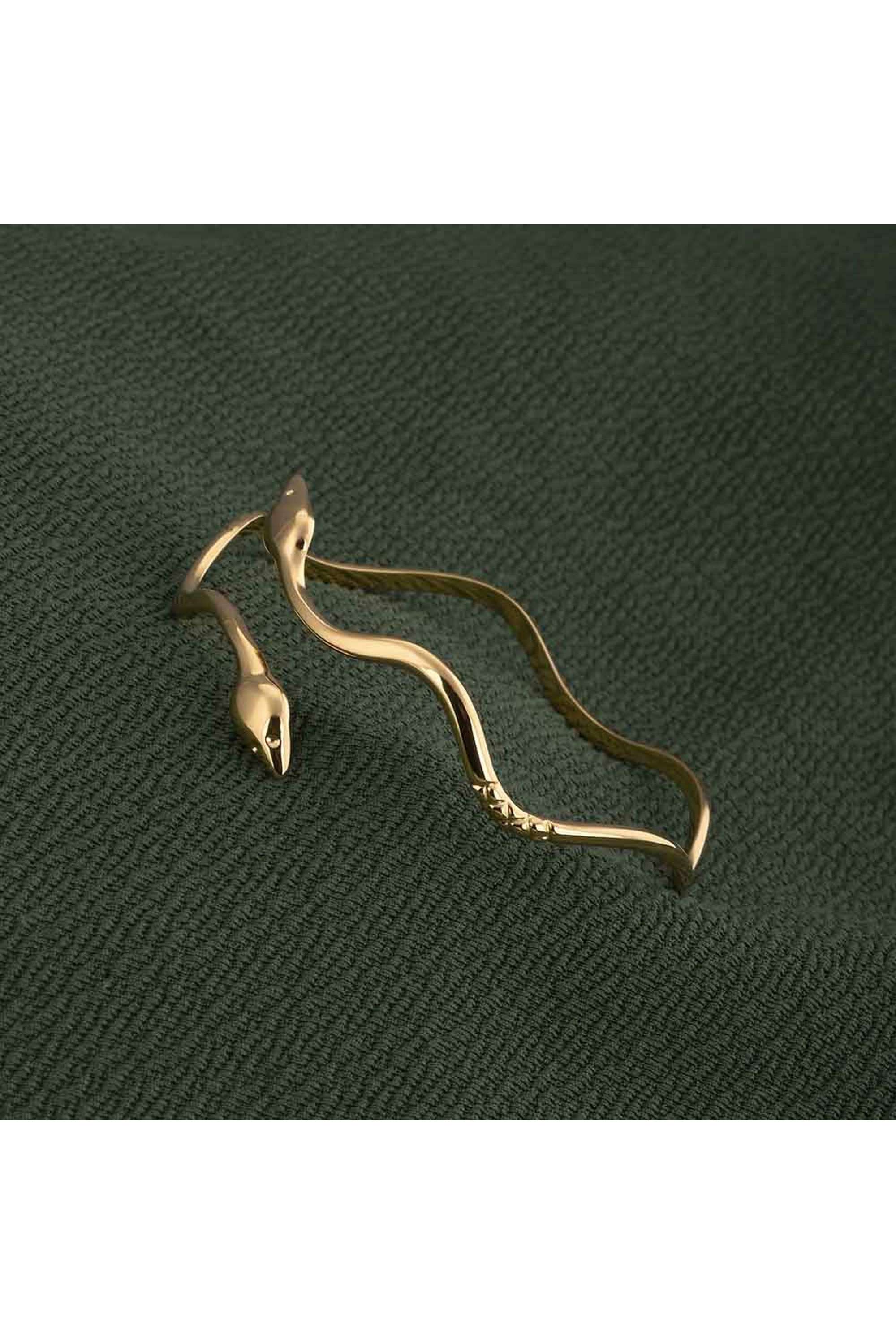 Minimalist-Golden-Ripple-Snake-Bracelet-for-Womens-Waterproof-&-Anti-Tarnish