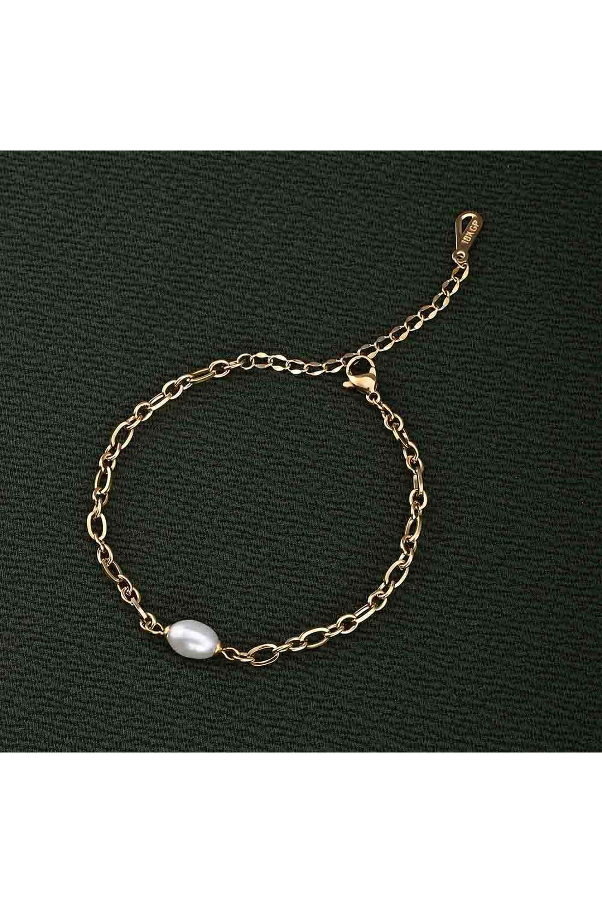 Golden-Pearl-Centered-Chain-Bracelet-for-Womens-Waterproof-&-Anti-Tarnish