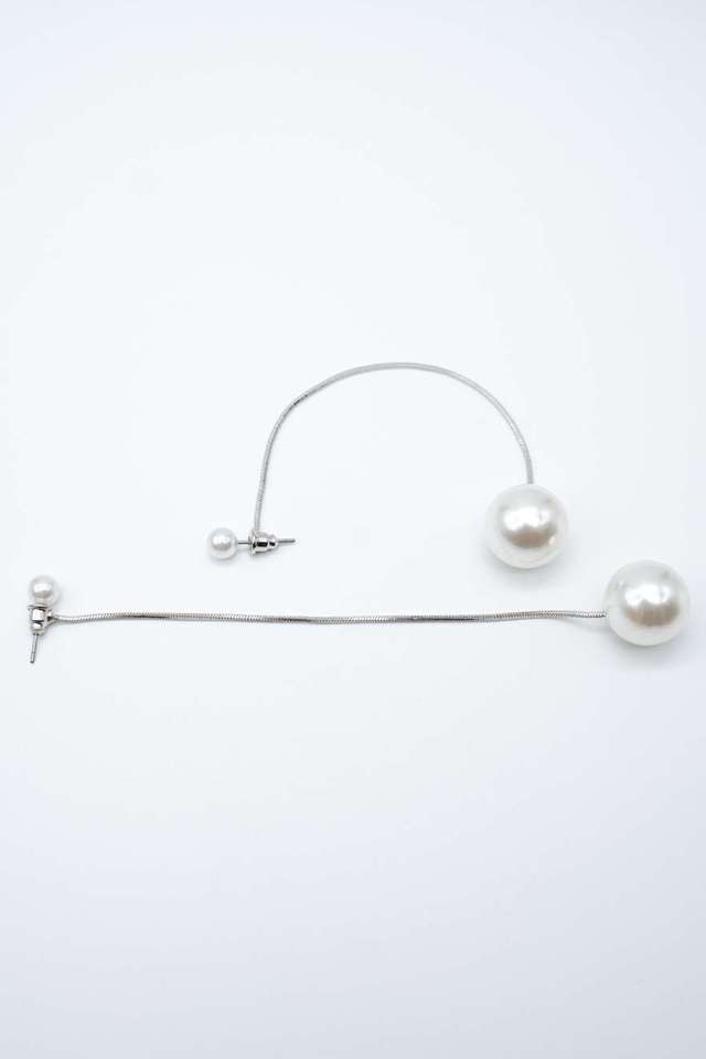 Metal-Alloy-Pearl-Earrings