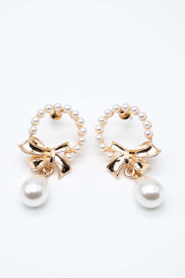 Metal-Alloy-Pearl-Earrings
