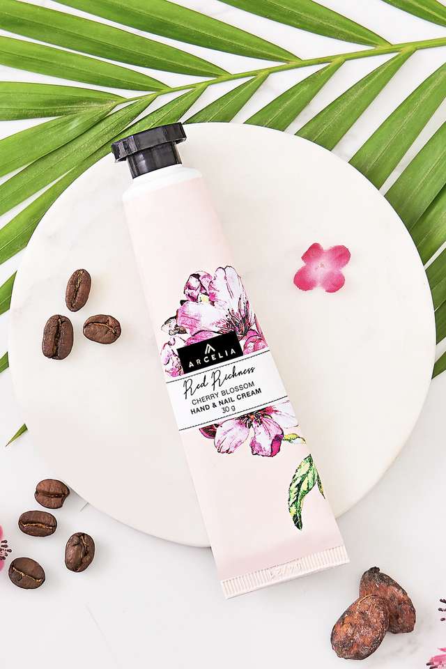 Arcelia-Hand-and-Nail-Cream-Red-Richness