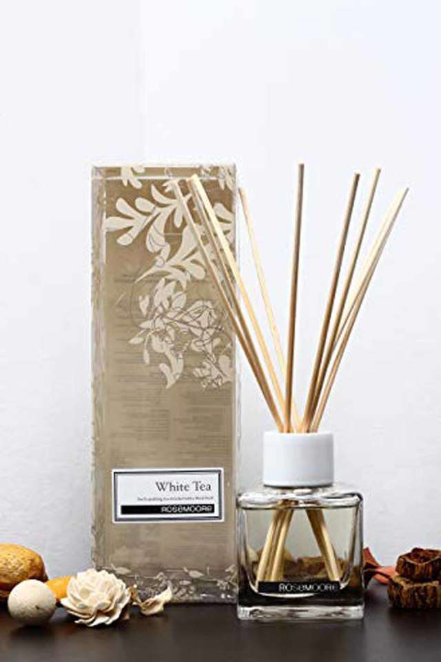 Scented-Reed-Diffuser-White-Tea---200ml-&-10-Reeds
