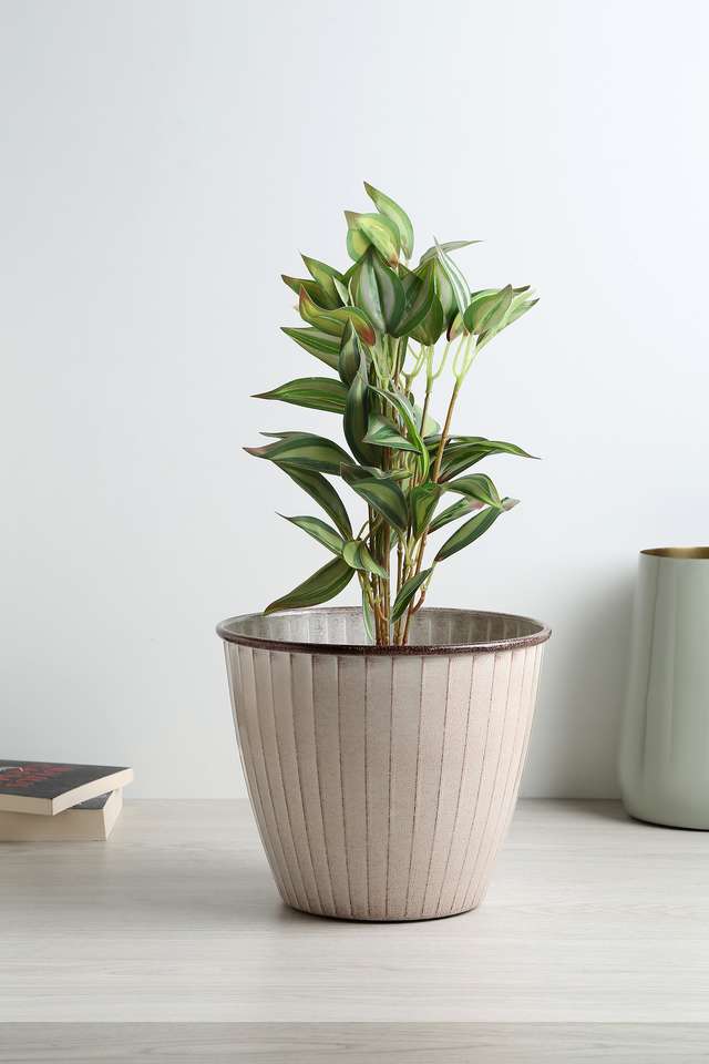 Metal-Classic-Planter-Pink-M