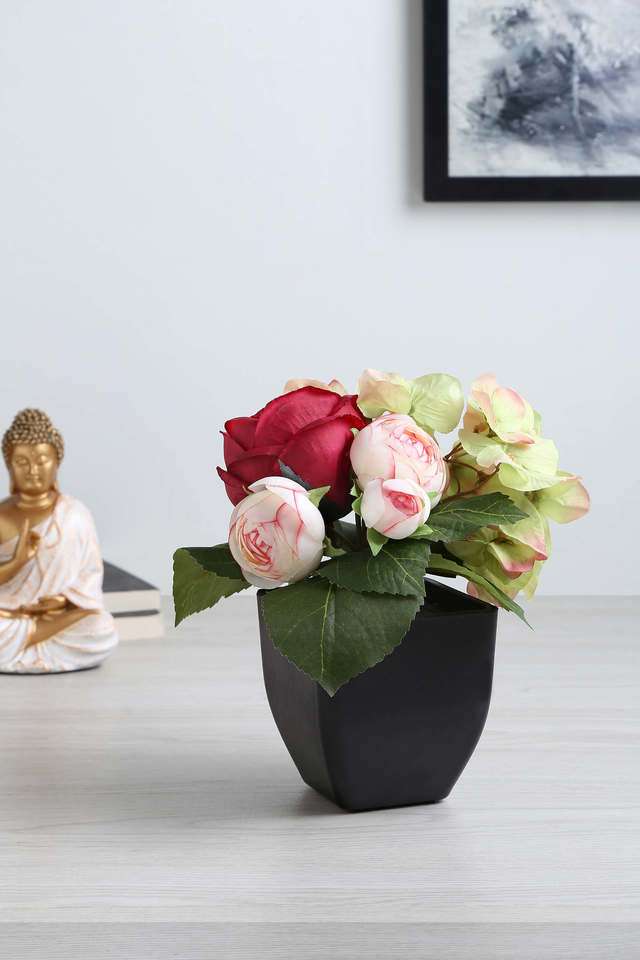 Rose-Arrangement-Red