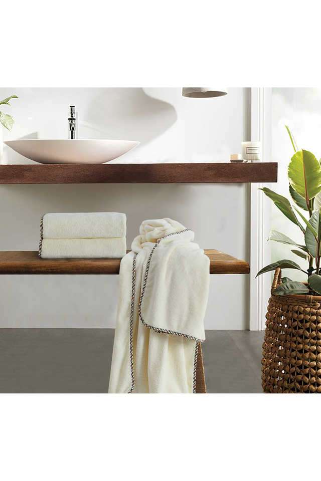 Modern-Microfiber-360-GSM-Bath-Towel-Pack-of-1-(1-Bath-Towel)