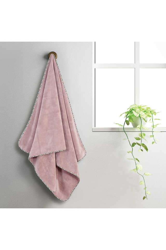 Modern-Microfiber-360-GSM-Hand-Towel-Pack-of-1-(1-Hand-Towel)