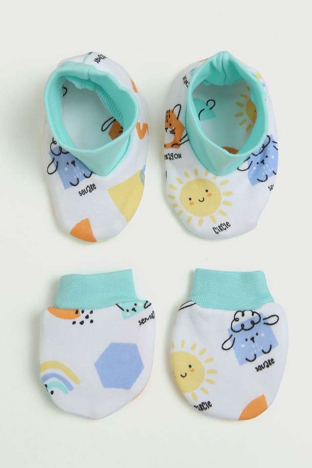 Printed-Cotton-Regular-Fit-Infant-Boys-Mitten-&-Booties-Set