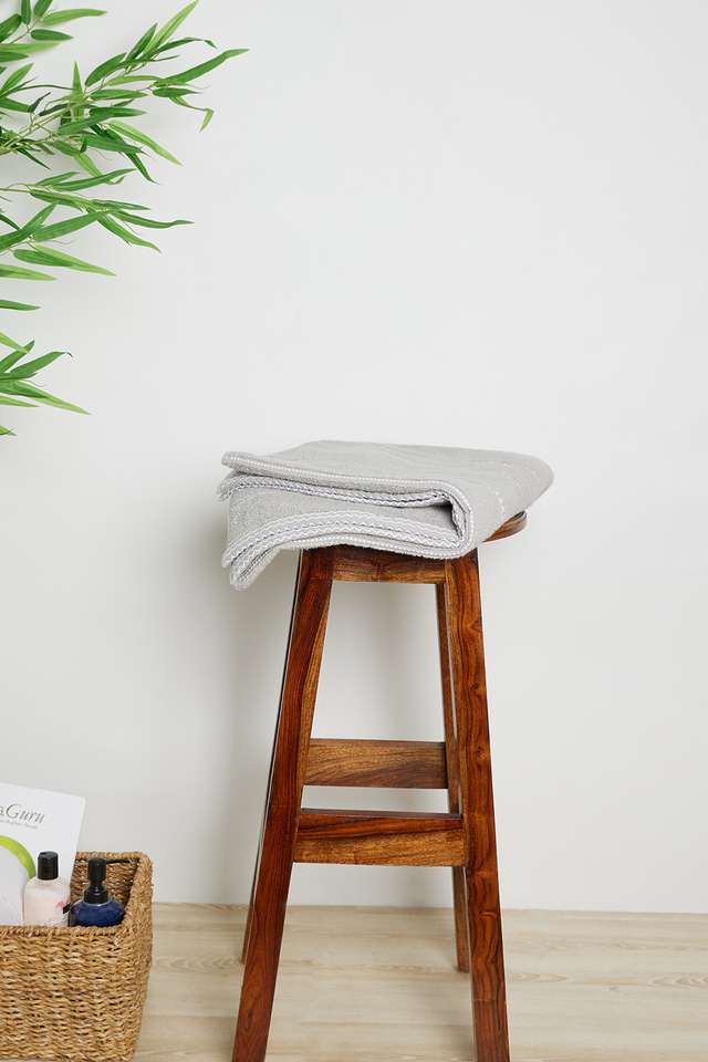 Noah-Zero-Twist-Bath-Towel-Grey