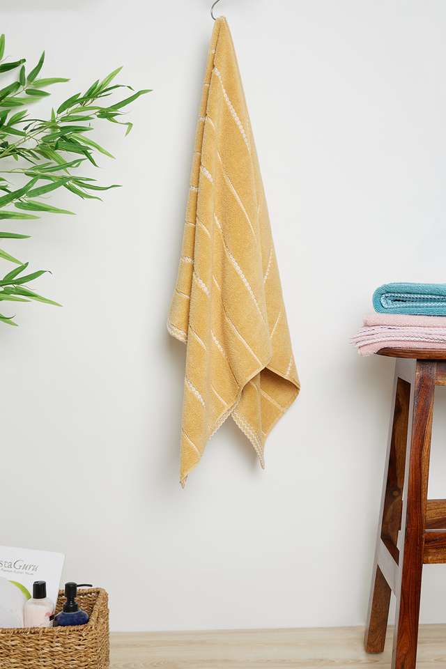 Noah-Zero-Twist-Bath-Towel-Yellow