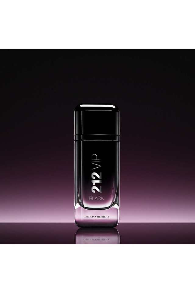 Buy Carolina Herrera nocolor 212 Vip Black Eau De Parfum For Men