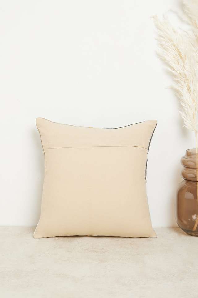 Modern-Totem-Sml-Block-Cuhsion-Cover