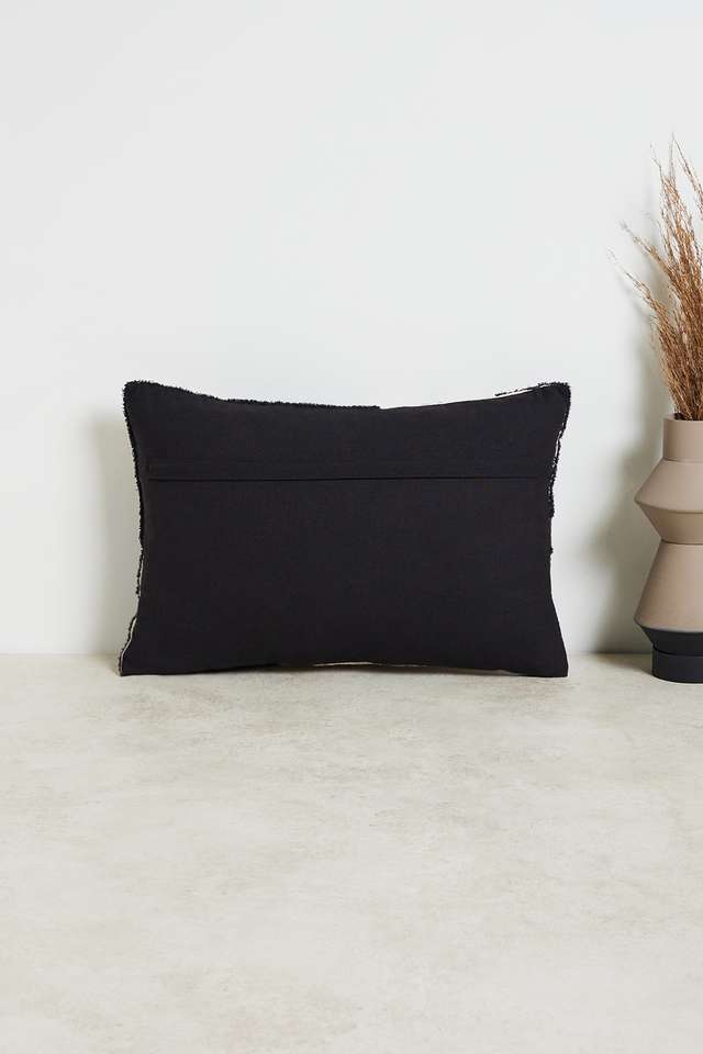 Modern-Ebony-Abstract-Cushion-Cover