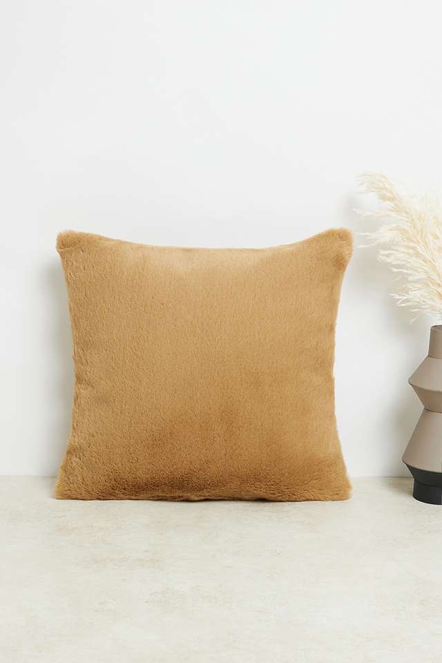 Blaire-Plush-Fur-Taupe-40-x-40-cm