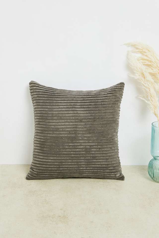 Blaire-Ribbed-Lines-Grey-40-x-40-cm