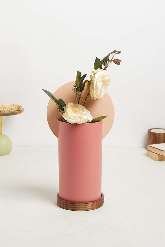 Pop-Art-Escape-Inserted-Sphere-Vase
