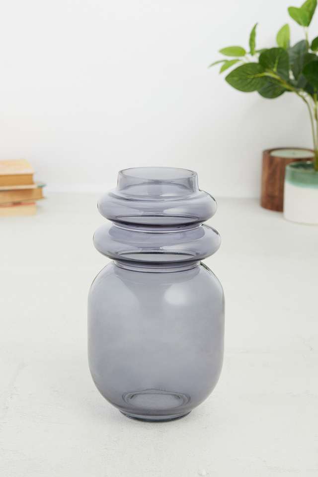Totem-Glass-Pillar-Vase-Grey
