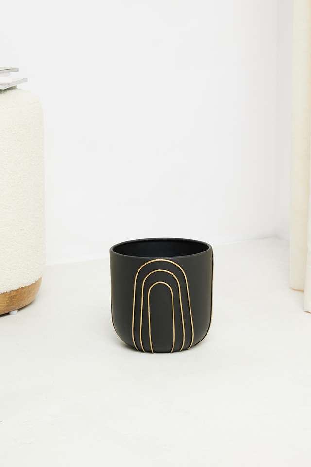 Totem-Black-Gold-Tabletop-Planter