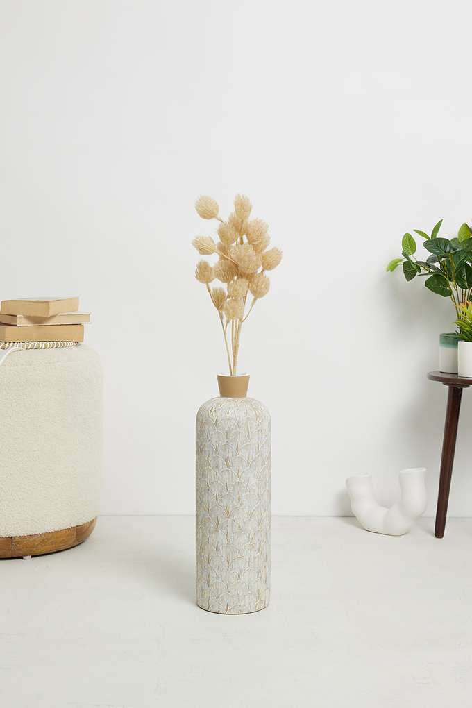 Modern-Dry-Bunny-Tail-Stem-White