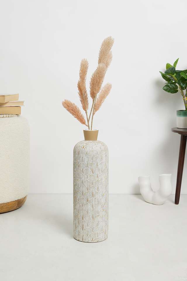 Modern-Dry-Fox-Tale-Spray-Neutral