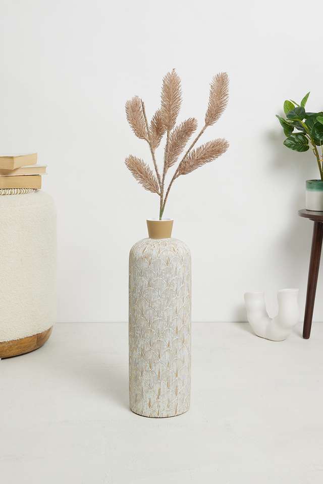 Modern-Dry-Fox-Tale-Spray-Grey