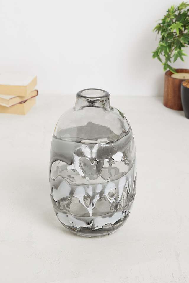 Modern-Handcrafted-Stroke-Vase