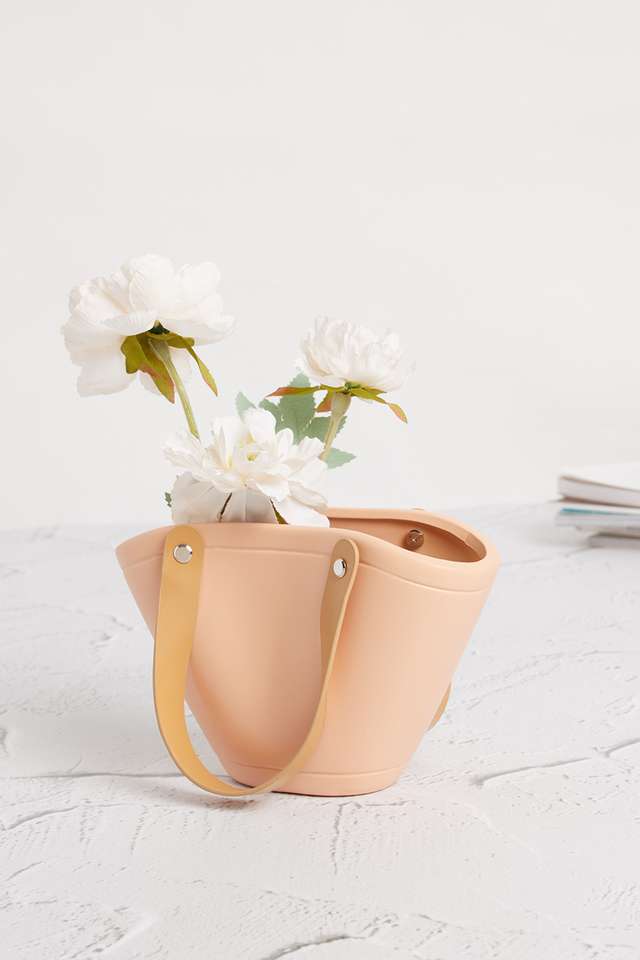 Gardenia-Handbag-Vase-Objet