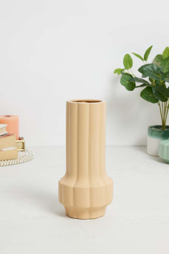 Pop-Art-Ensign-Vase-Yellow-M