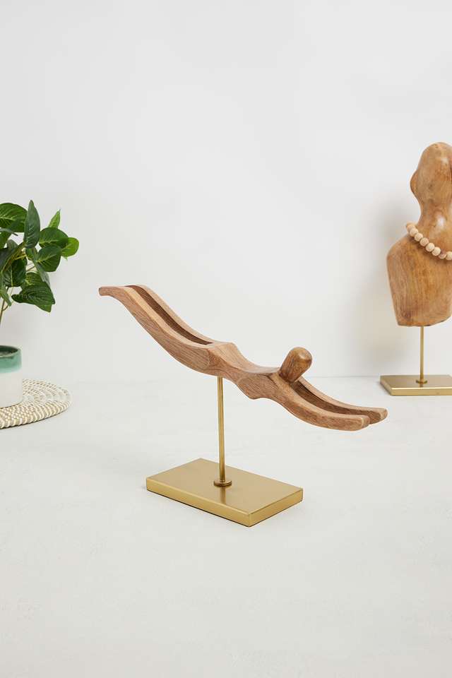 Totem-Diving-Man-Figurine