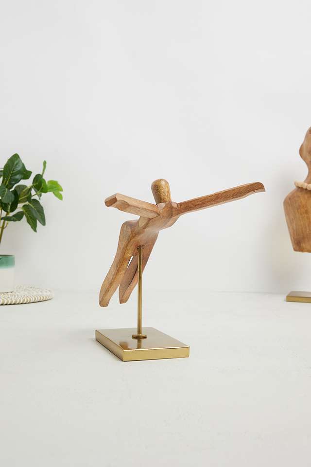 Totem-Jumping-Man-Figurine