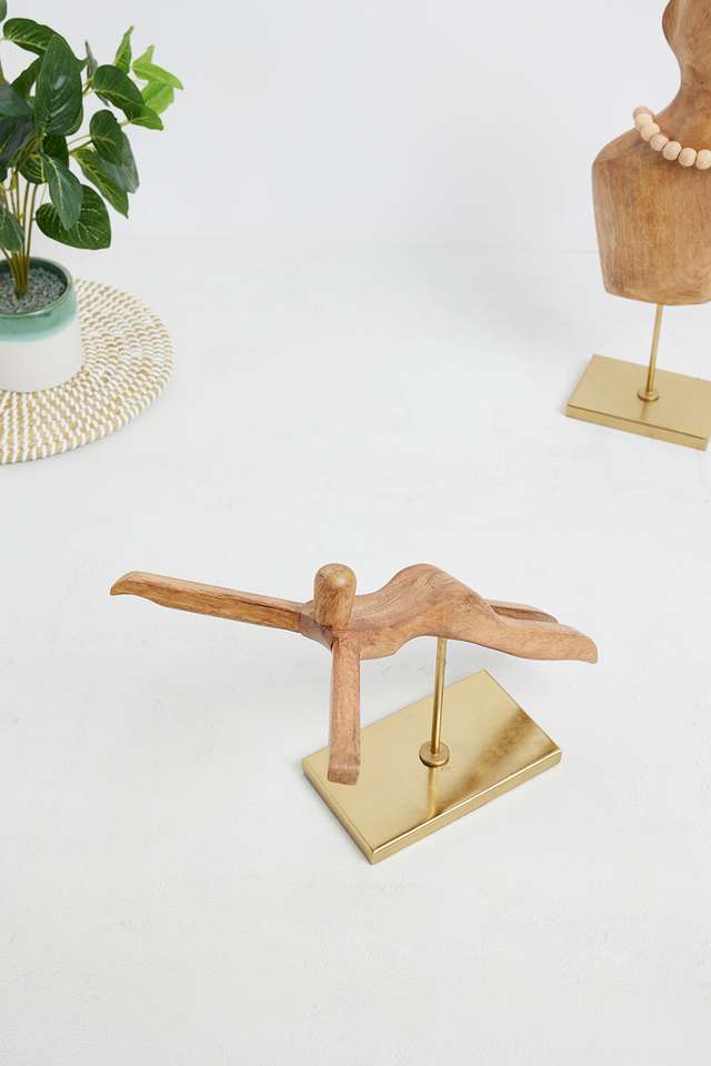 Totem-Jumping-Man-Figurine