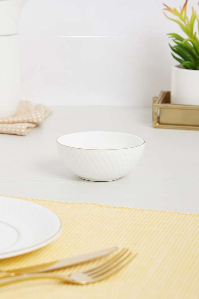 Classic-Goldline-Emb-Veg-Bowl-9-cm