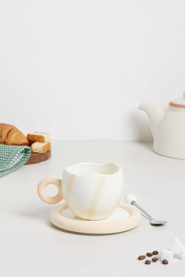 Gardenia-Scallop-Mauve-Cup -Saucer-&-Stir