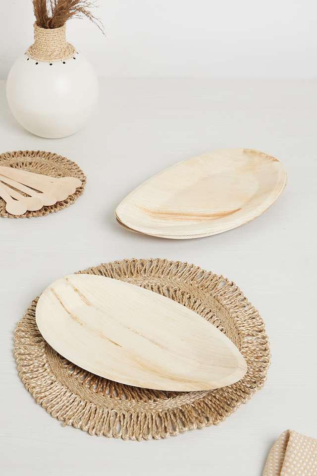 Areca-Leaves-Drop-Platter-Set-Of-4