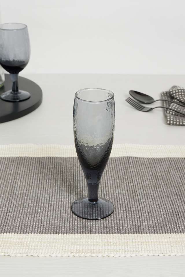 Gardenia-Champagne-Glass-Gry